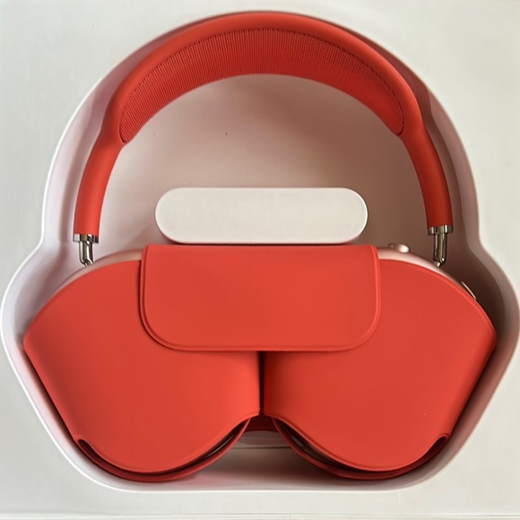 Apple AirPods Max in Pink - Picture 4 of 5